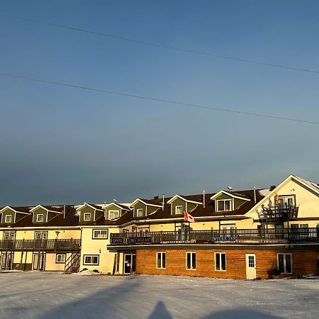 North Adventure Inn Cochrane Extérieur photo