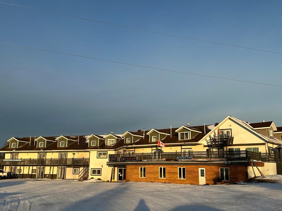North Adventure Inn Cochrane Extérieur photo
