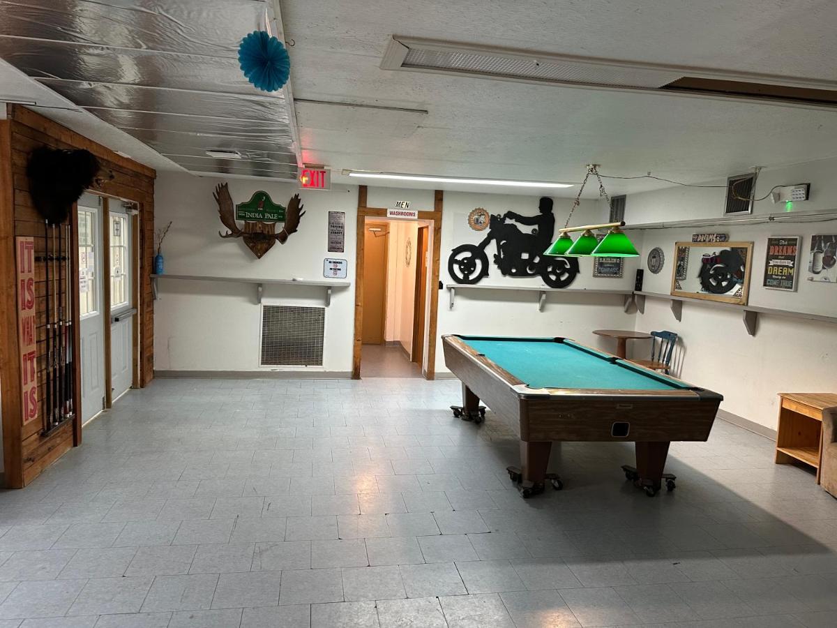North Adventure Inn Cochrane Extérieur photo