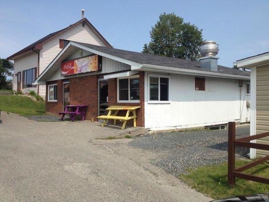 North Adventure Inn Cochrane Extérieur photo