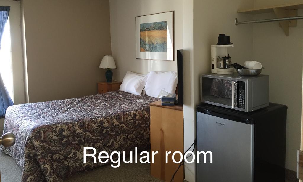 North Adventure Inn Cochrane Extérieur photo
